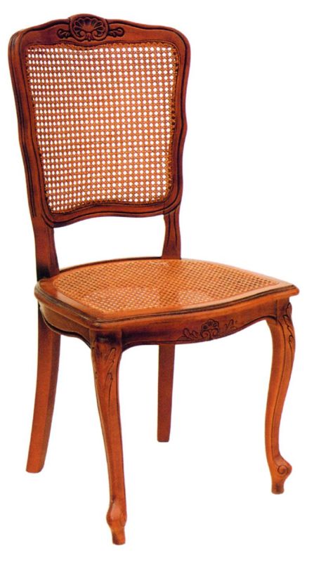 Chaise de style teinté merisier. Réf Louis XV cannée.