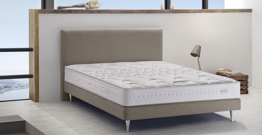 Profitez de - 45% sur matelas SIMMONS spécial dos sensible, le matelas Ciel de Lune de la Collection Essentielle offre un accueil tonique et un soutien extra ferme.
